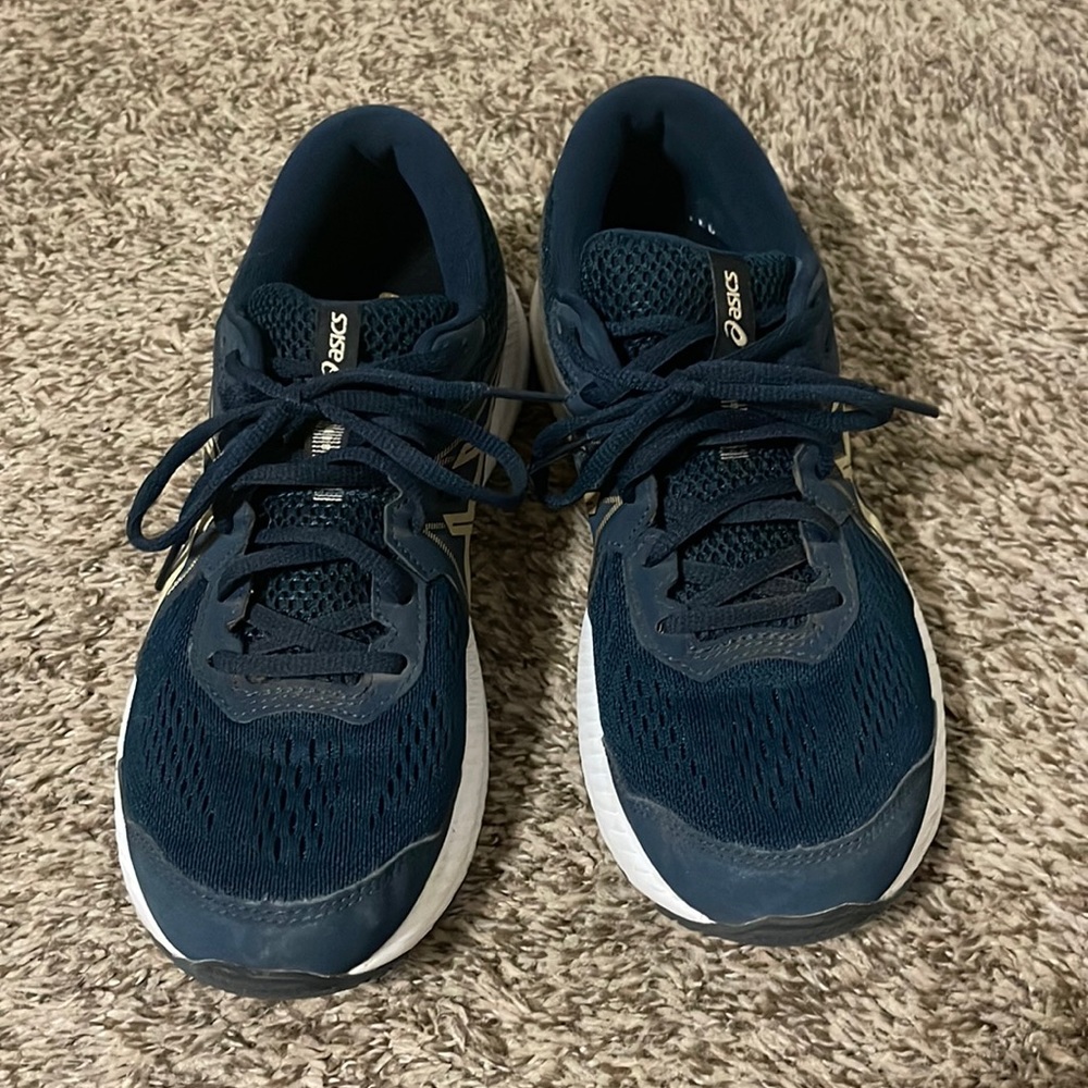 ASICS gel contend 7